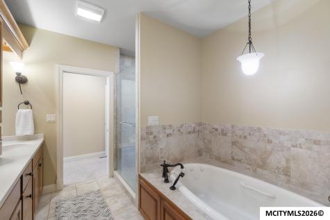 516 Lexington Drive Clear Lake IA 50428