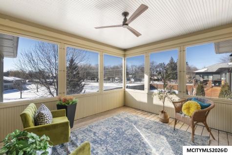 516 Lexington Drive Clear Lake IA 50428