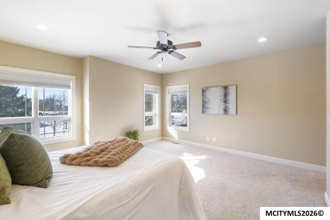 516 Lexington Drive Clear Lake IA 50428