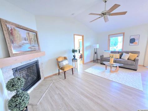 2107 Springview Drive Mason City IA 50401