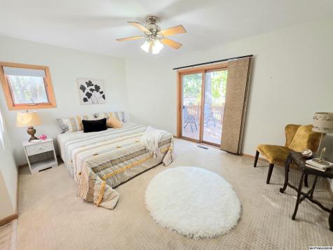 2107 Springview Drive Mason City IA 50401