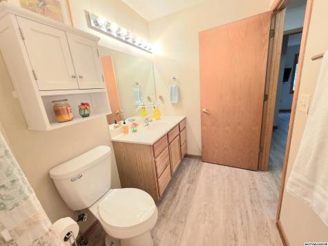 2107 Springview Drive Mason City IA 50401