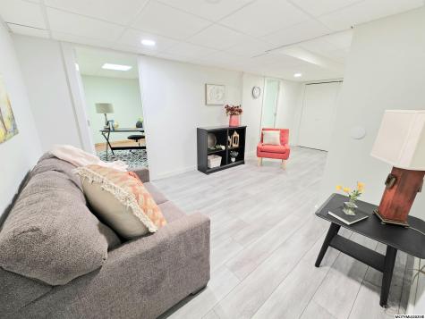 2107 Springview Drive Mason City IA 50401