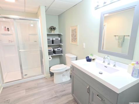 2107 Springview Drive Mason City IA 50401