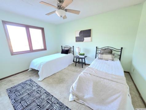 3431 Brandywine Road Mason City IA 50401