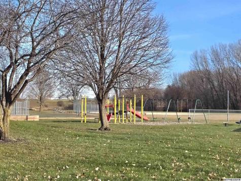 3431 Brandywine Road Mason City IA 50401