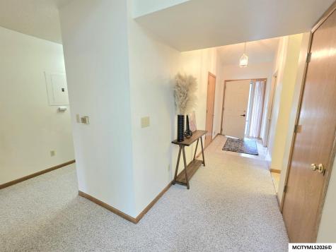 1230 Plymouth Road #6 Mason City IA 50401