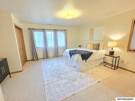 1230 Plymouth Road #6 Mason City IA 50401