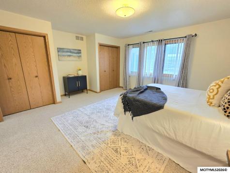 1230 Plymouth Road #6 Mason City IA 50401
