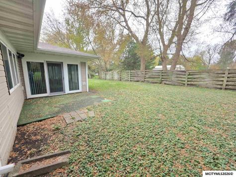 1230 Plymouth Road #6 Mason City IA 50401