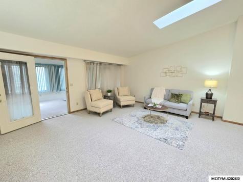 1230 Plymouth Road #6 Mason City IA 50401
