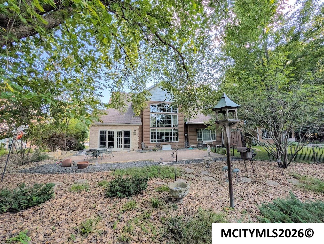 2030 Hunters Ridge Drive Mason City IA 50401