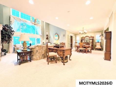 2030 Hunters Ridge Drive Mason City IA 50401