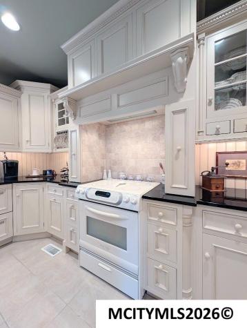 2030 Hunters Ridge Drive Mason City IA 50401