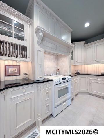 2030 Hunters Ridge Drive Mason City IA 50401
