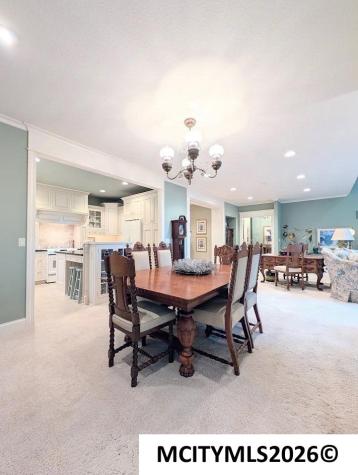 2030 Hunters Ridge Drive Mason City IA 50401