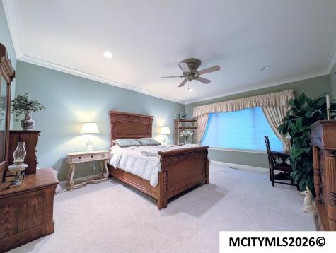 2030 Hunters Ridge Drive Mason City IA 50401
