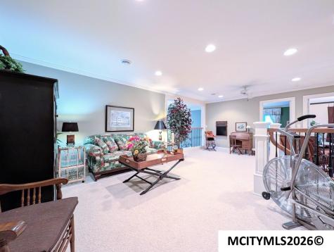 2030 Hunters Ridge Drive Mason City IA 50401