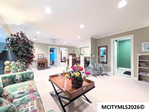 2030 Hunters Ridge Drive Mason City IA 50401