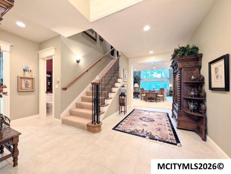 2030 Hunters Ridge Drive Mason City IA 50401