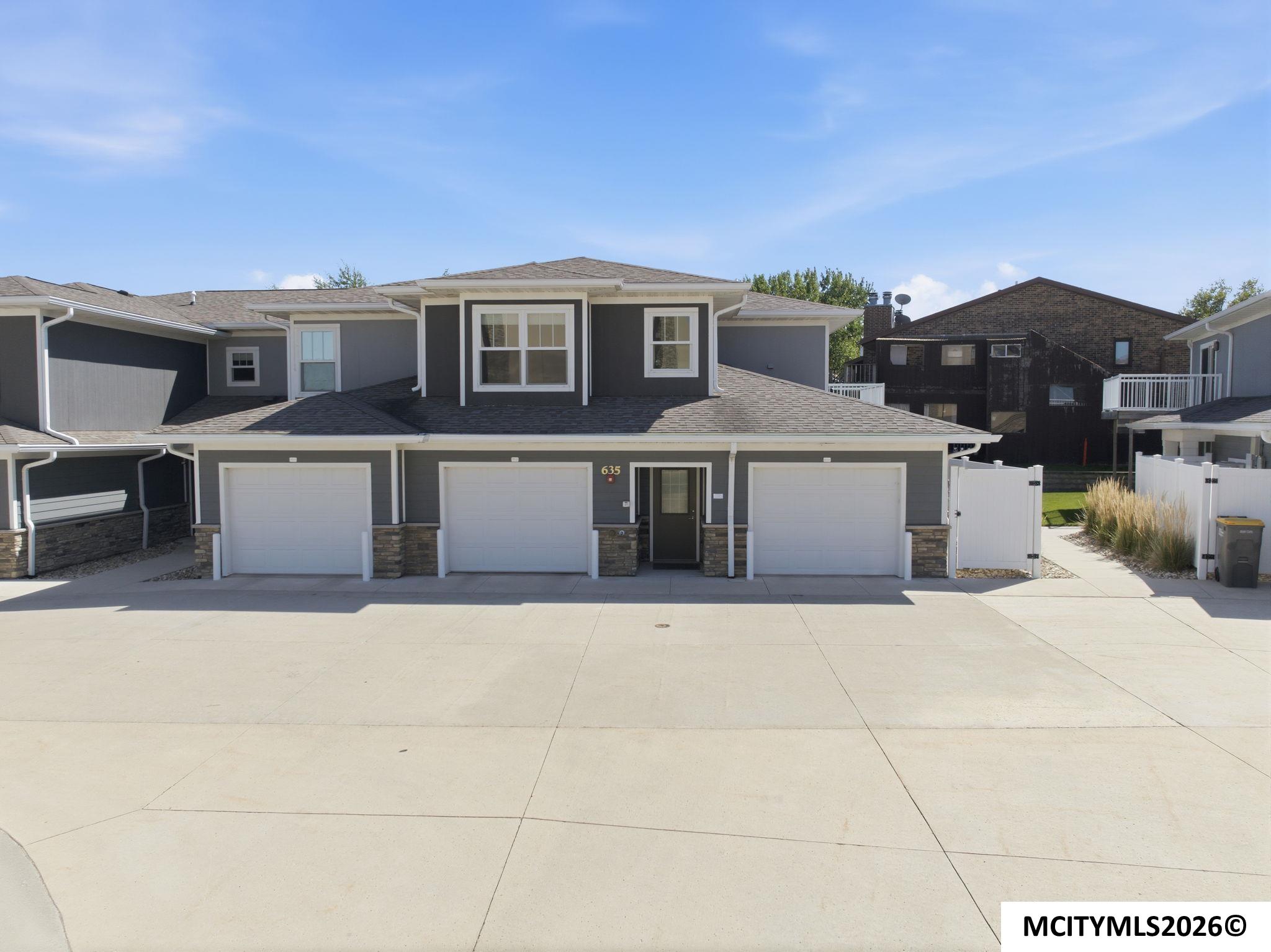 635 Briarstone Drive Mason City IA 50401