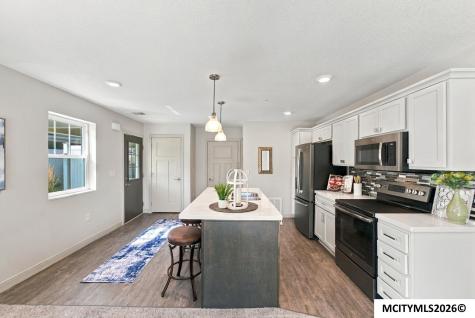 635 Briarstone Drive Mason City IA 50401