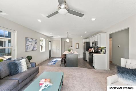 635 Briarstone Drive Mason City IA 50401