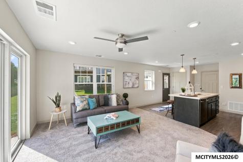 635 Briarstone Drive Mason City IA 50401
