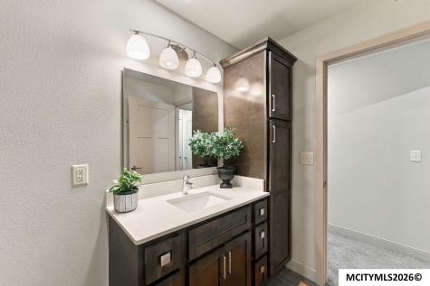 635 Briarstone Drive Mason City IA 50401