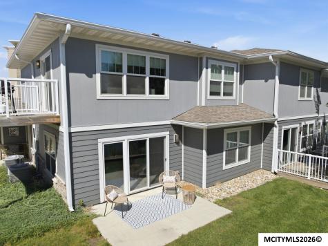 635 Briarstone Drive Mason City IA 50401