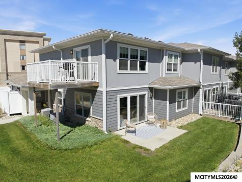 635 Briarstone Drive Mason City IA 50401