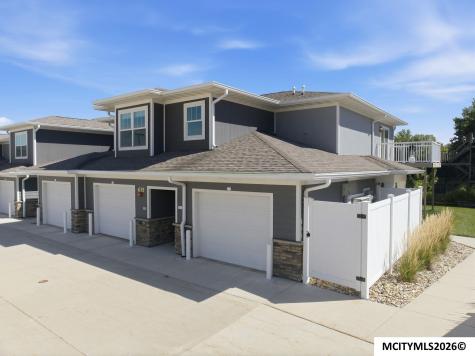 635 Briarstone Drive Mason City IA 50401