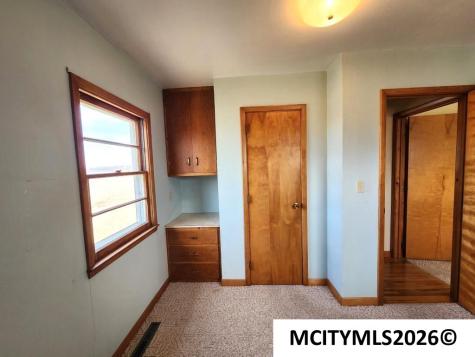 2388 Raven Avenue Sheffield IA 50475