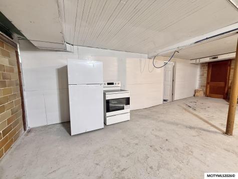 905 290th Street Britt IA 50423