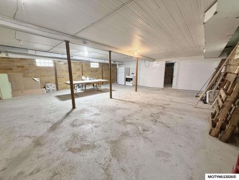 905 290th Street Britt IA 50423