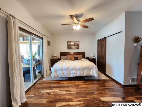 940 250th Street Sheffield IA 50475