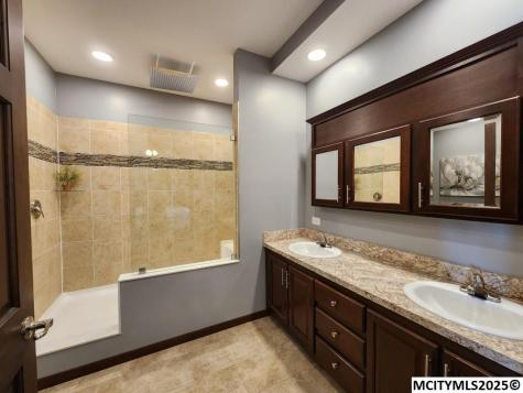 940 250th Street Sheffield IA 50475