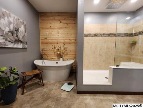 940 250th Street Sheffield IA 50475