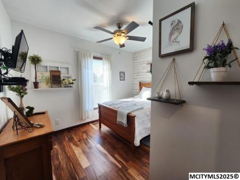 940 250th Street Sheffield IA 50475