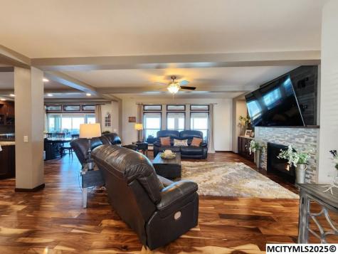 940 250th Street Sheffield IA 50475