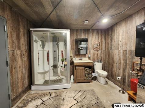 940 250th Street Sheffield IA 50475