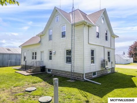 1710 230th Street Rockford IA 50468