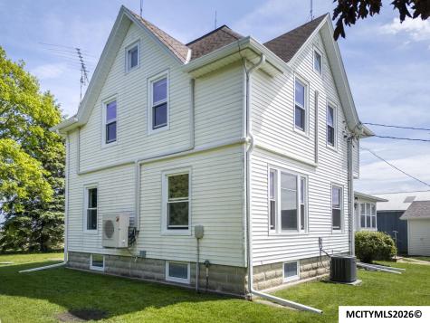 1710 230th Street Rockford IA 50468