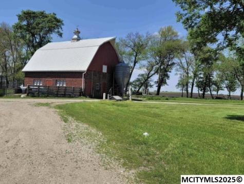 1045 Rake Avenue Belmond IA 50421