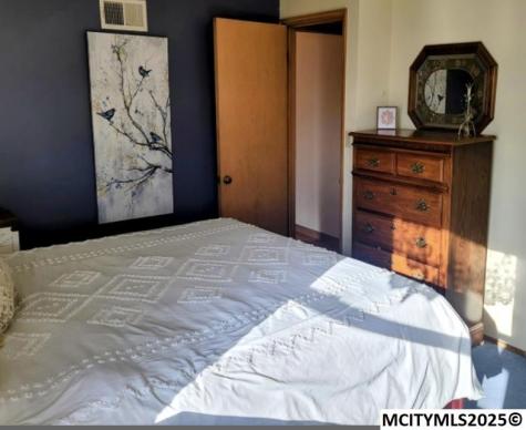 1045 Rake Avenue Belmond IA 50421