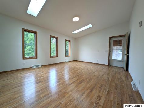 6486 Partridge Avenue Rockwell IA 50469
