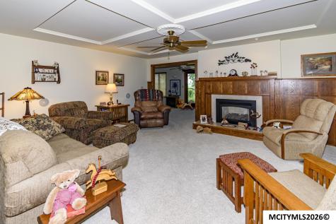 20688 Spruce Avenue Mason City IA 50401