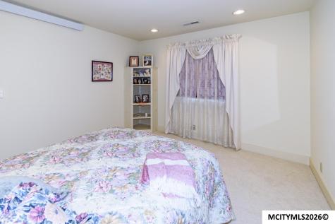 20688 Spruce Avenue Mason City IA 50401