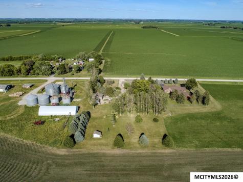 20688 Spruce Avenue Mason City IA 50401