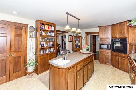 20688 Spruce Avenue Mason City IA 50401